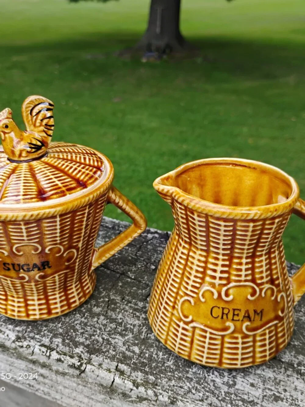 vintage ceramic lidded sugar bowl and creamer basket weave design with chicken